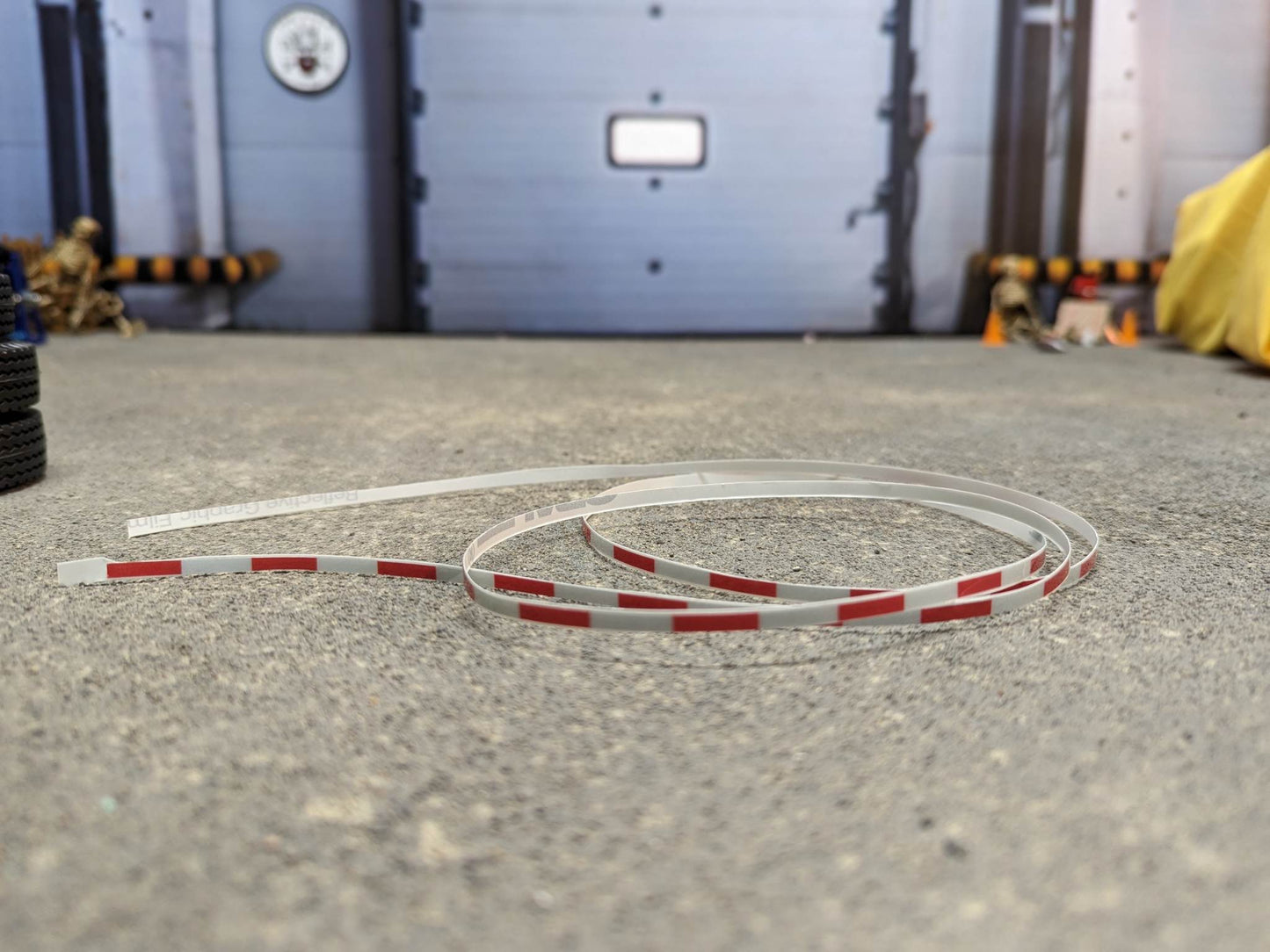 TS - 48" Reflective trailer tape