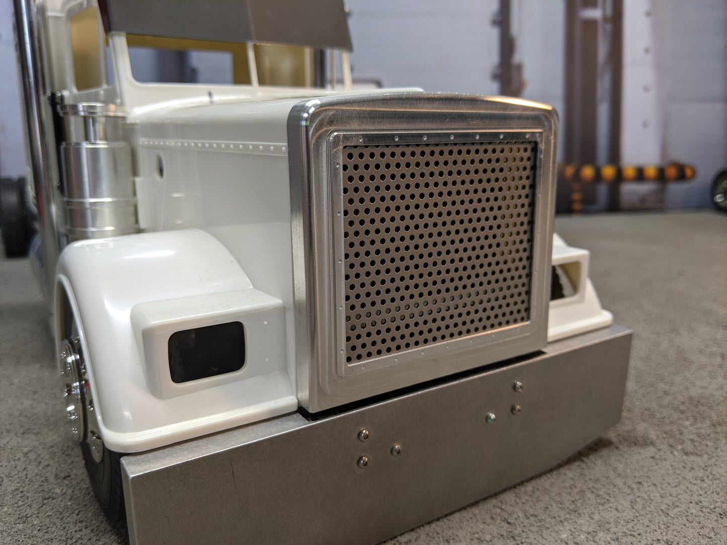 TS-2108 KH - Round Hole Grill