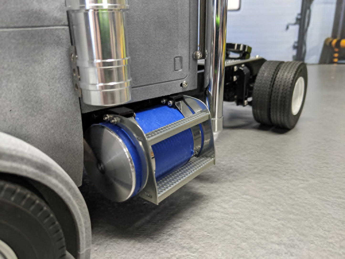 TS-Fuel Tank Step