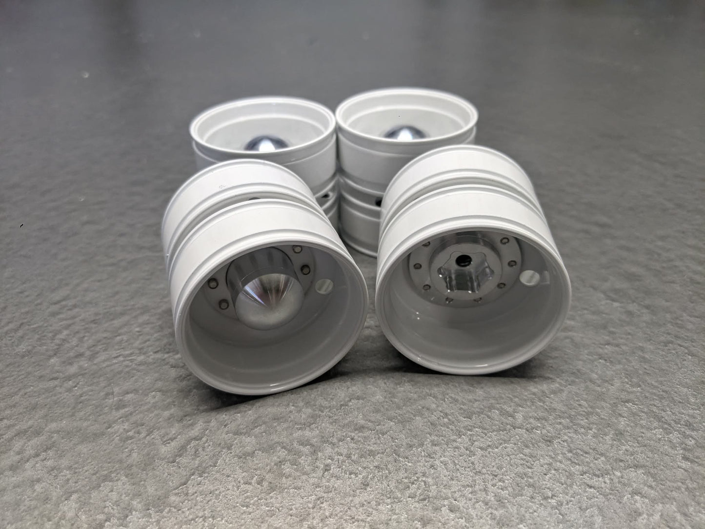 RC - 6X4 White 2 Hole Standard Wheel Set