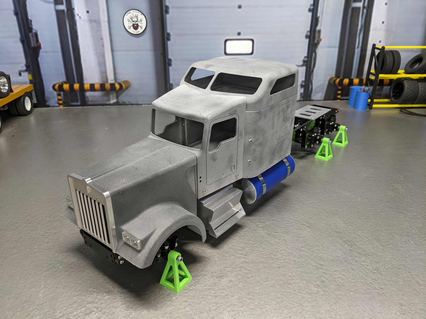 TS-28" W9 W/ 72" Stand-up