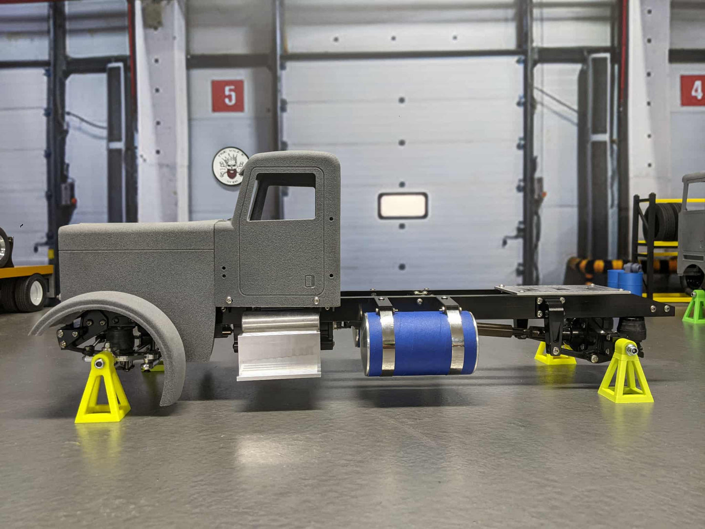 TS-21" P379 Day Cab / Single Axle