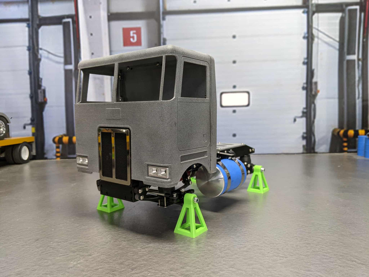 TS-13" P362 Day Cab Shory