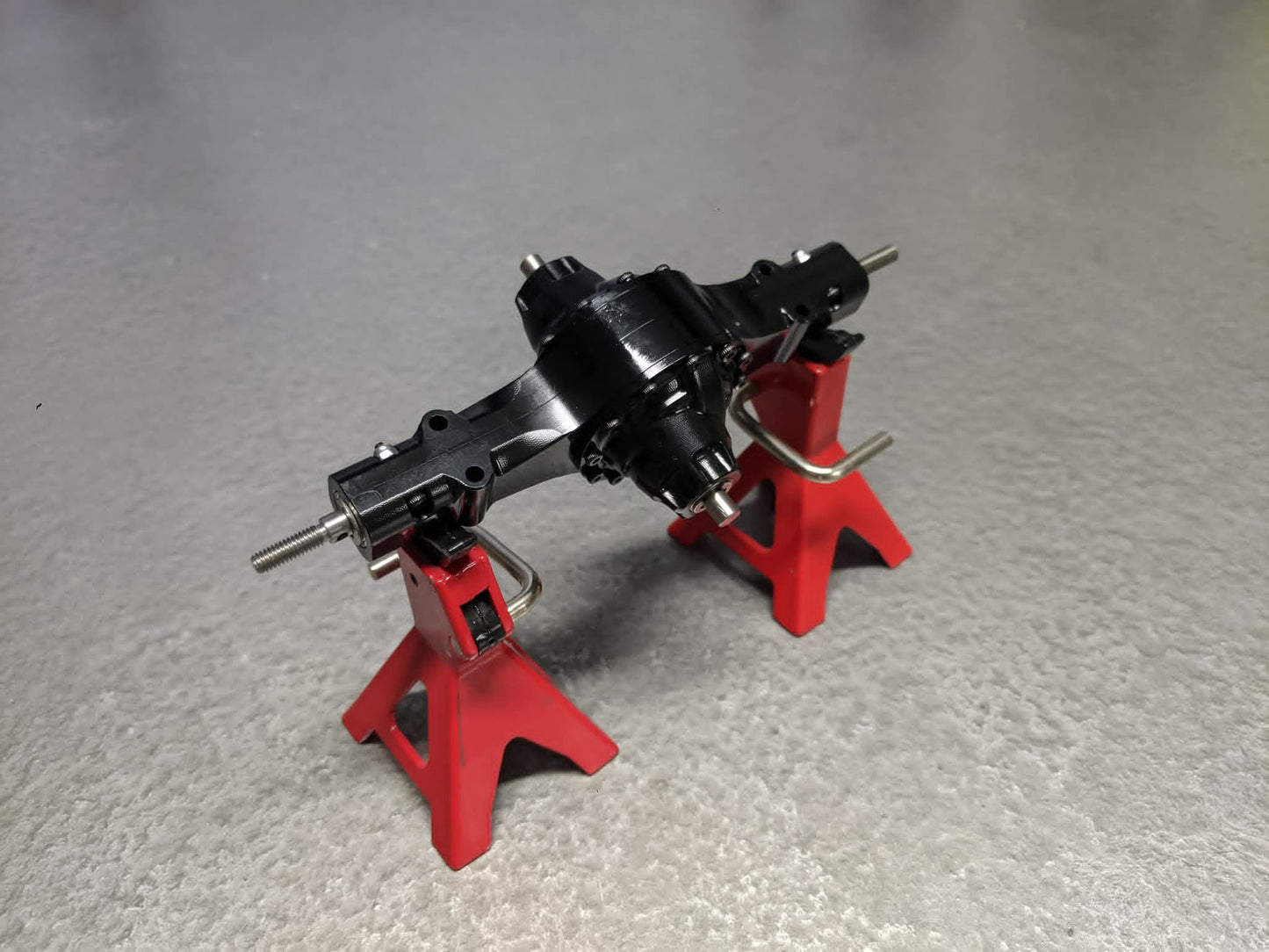 TS- #2 Lesu Center Axle Q-9024