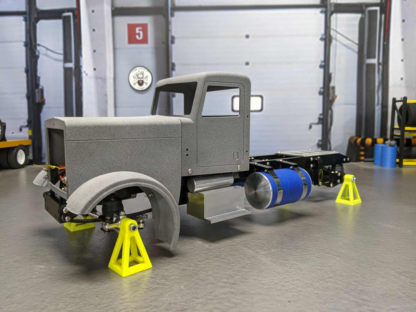 TS-21" P379 Day Cab / Single Axle