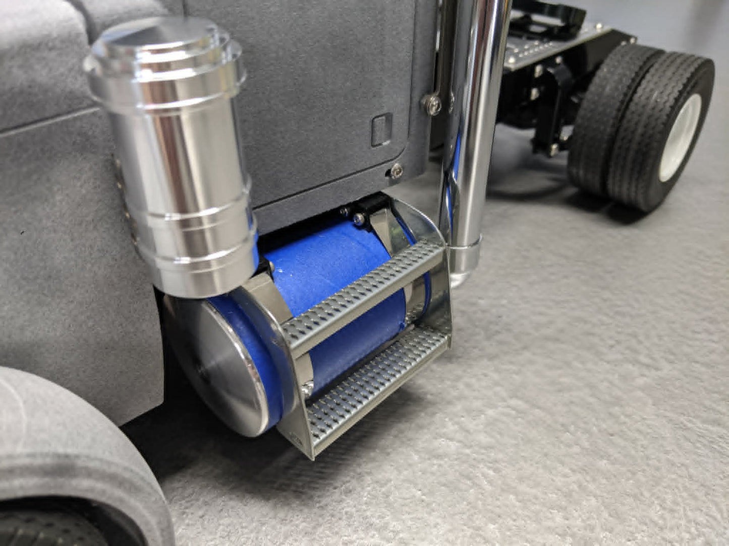 TS-Fuel Tank Step