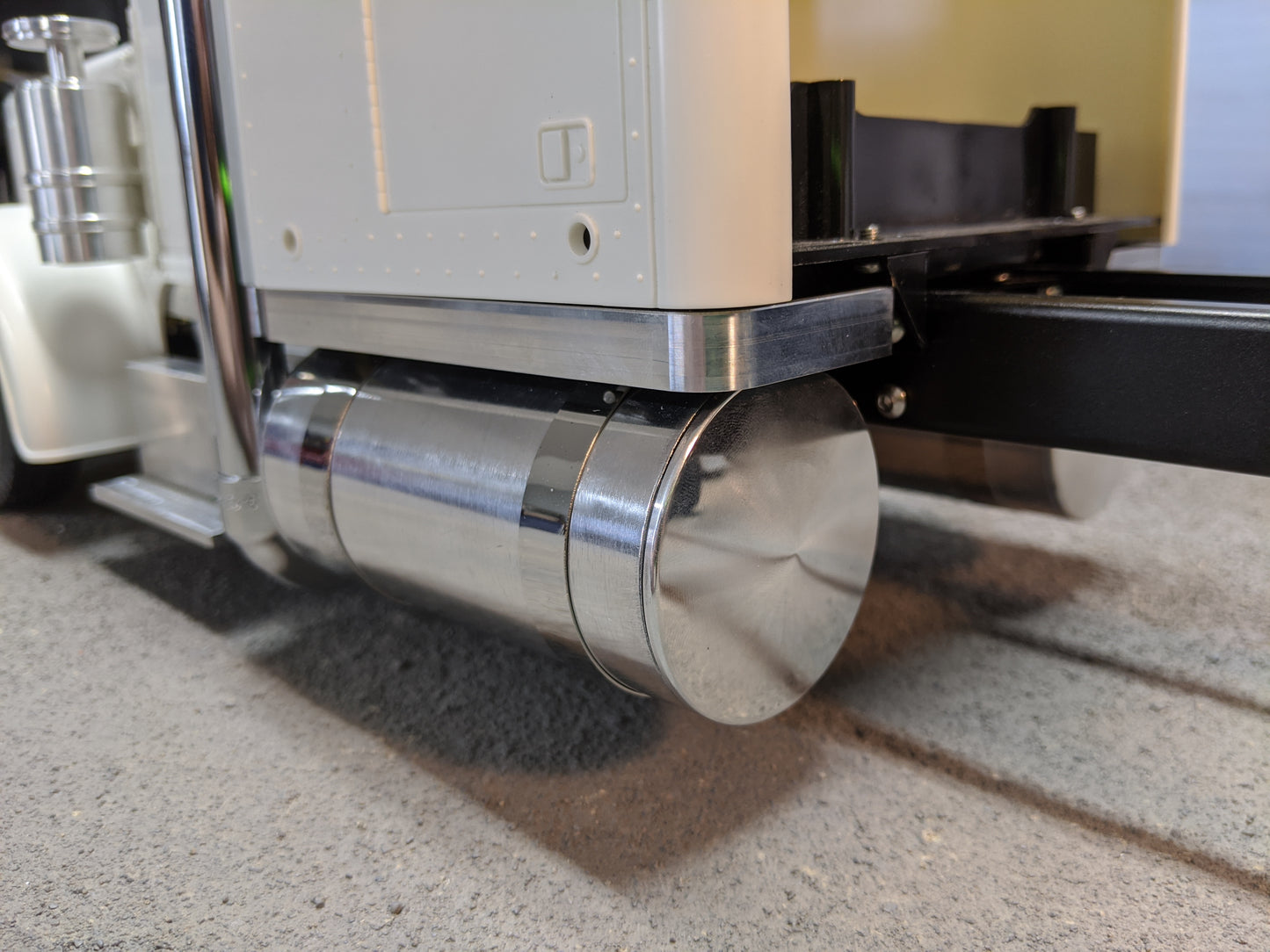 TS-2382 4" Fuel Tanks
