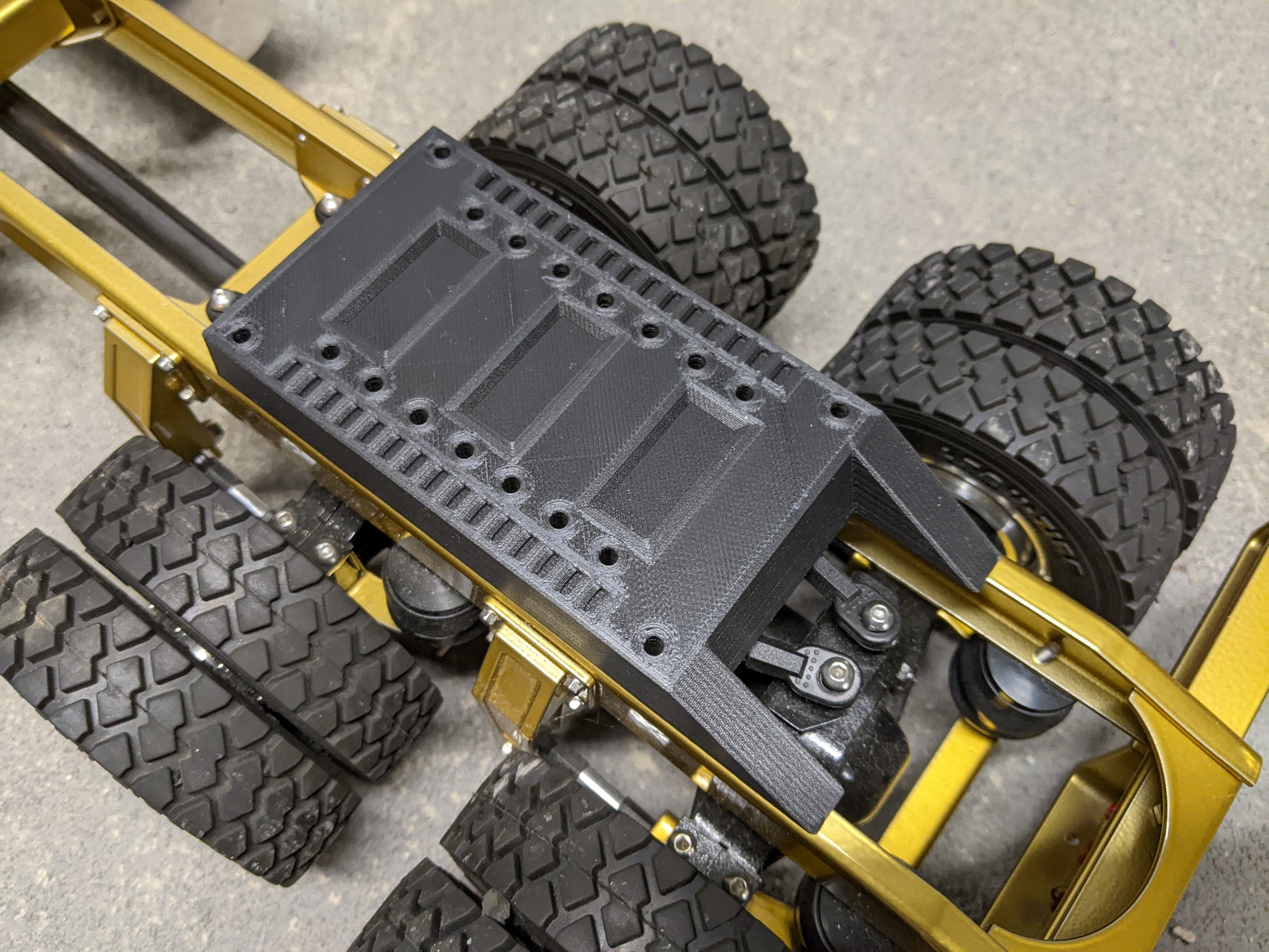 TS - 3d 5th Wheel Riser – True Scale R/C