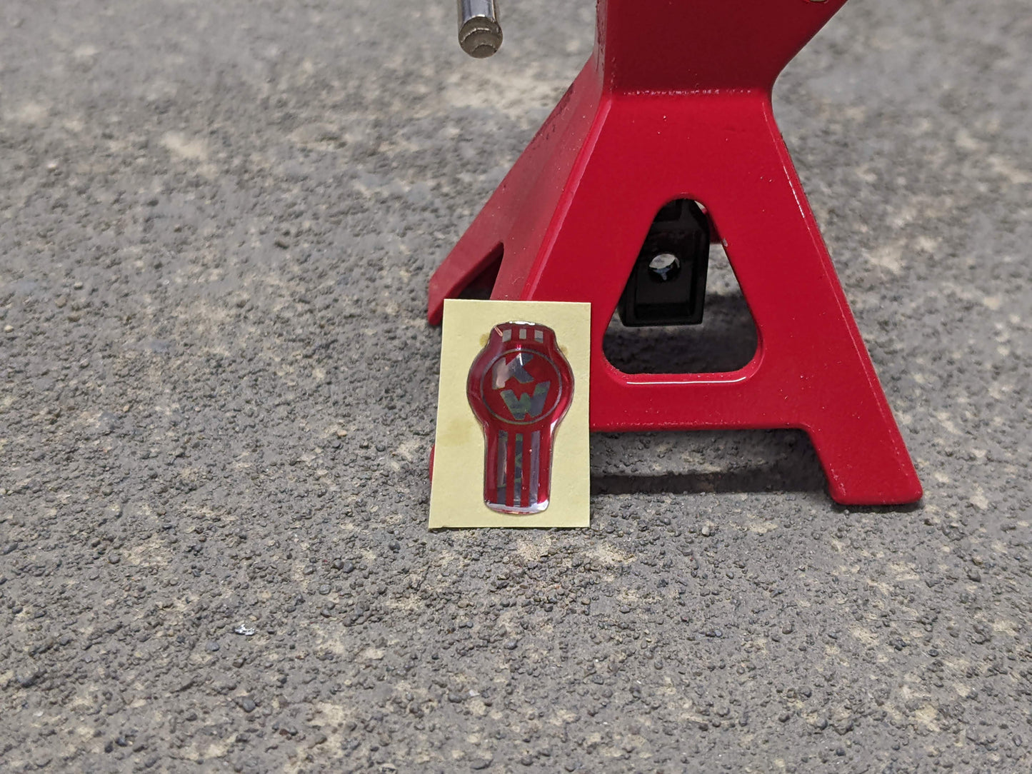 TS-1507 KW Emblem